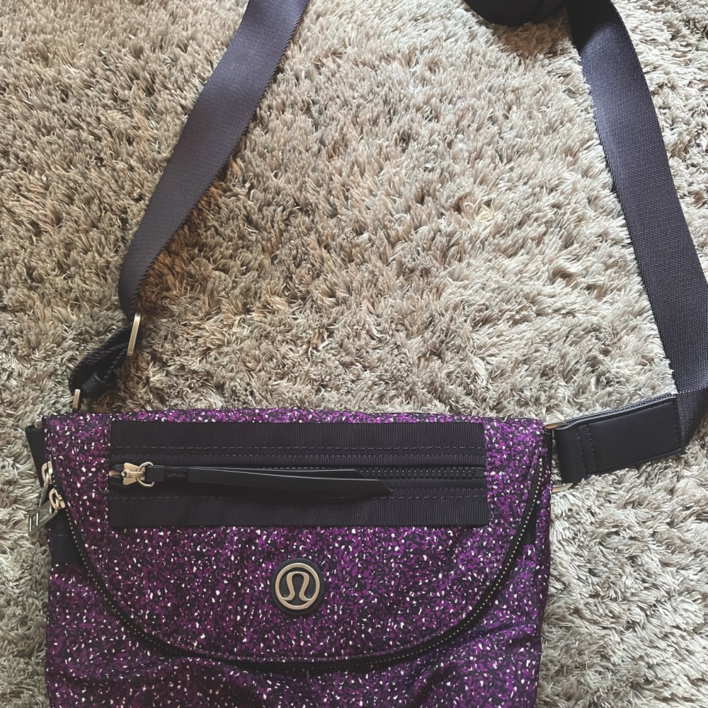 Lululemon bag